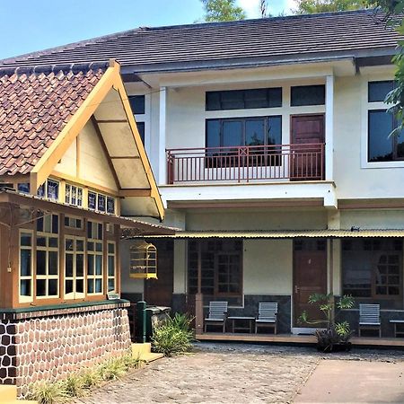 Hotel Wismancala Kaliurang Buitenkant foto